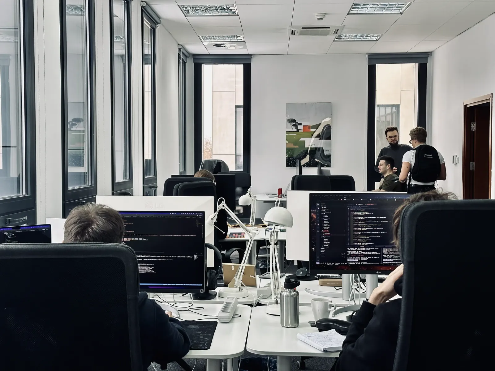 Amazon Software Agency vs Upwork Freelancers